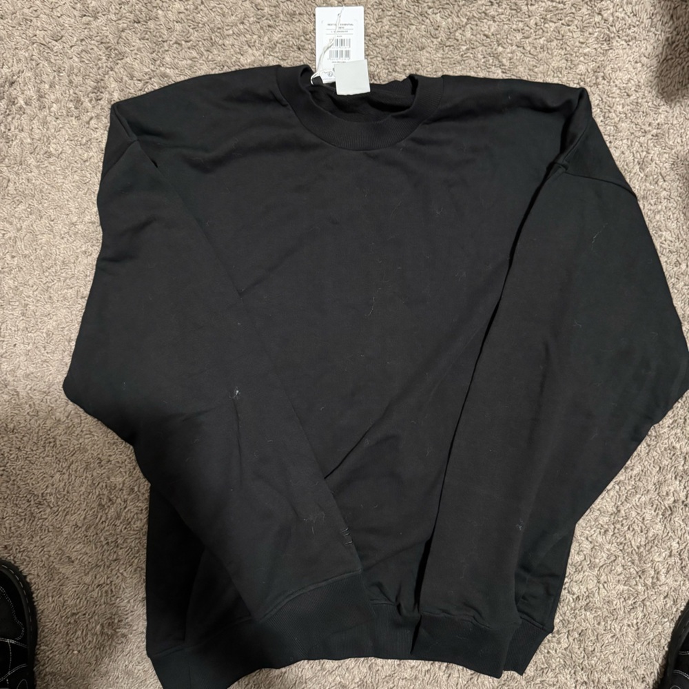 NEW WITH TAG Gymshark rest day essential crew neck